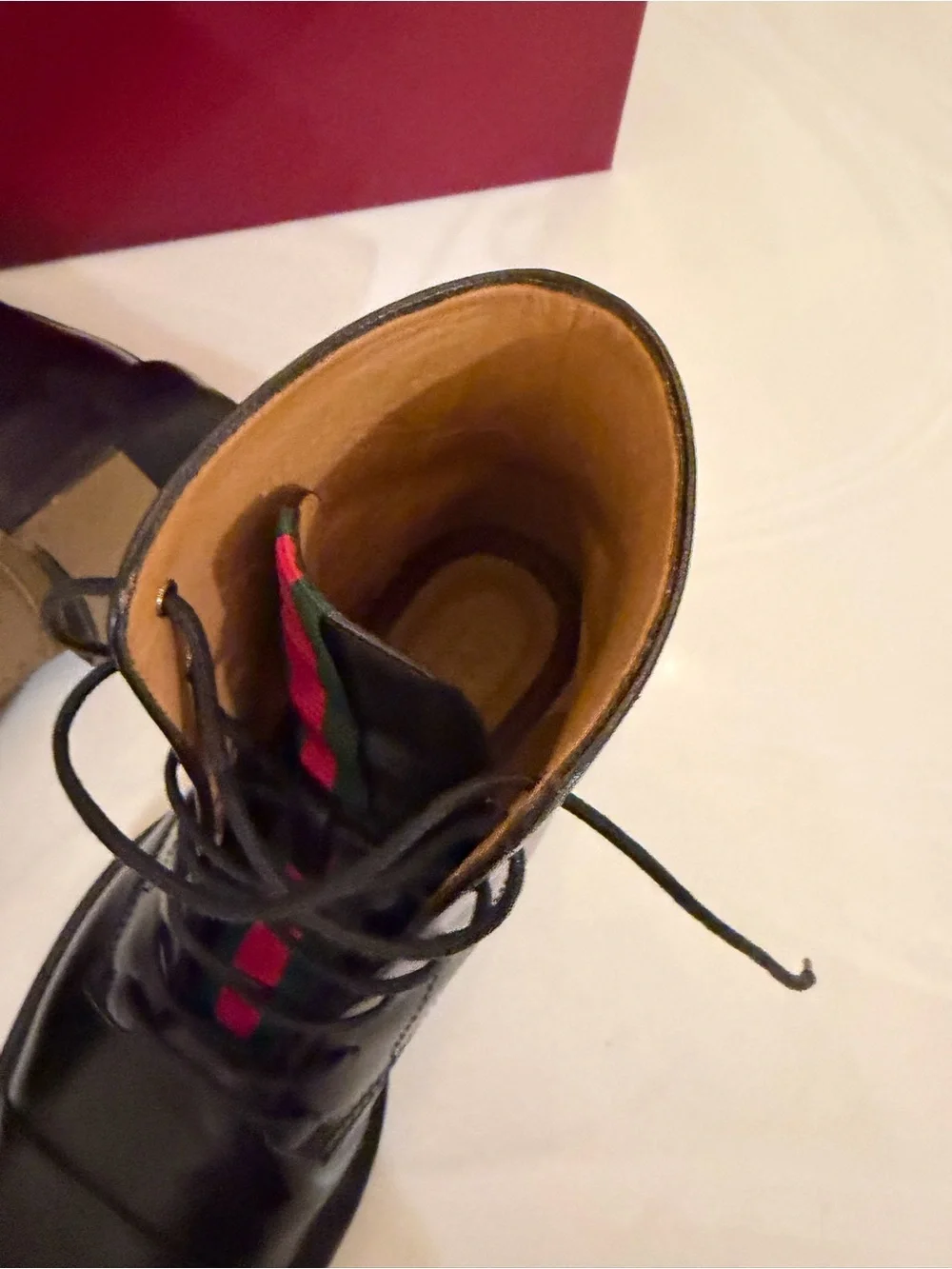 Men’s Gucci Black Leather Lace-Up Boots with Red & Green Web Stripe UK 7